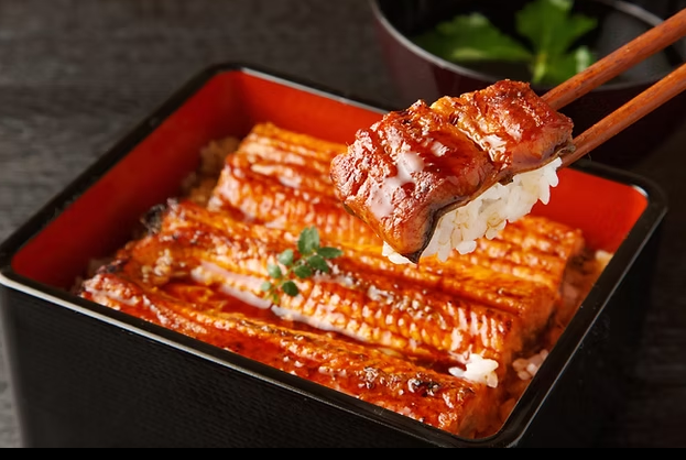 鰻やうな重、天ぷらの食事